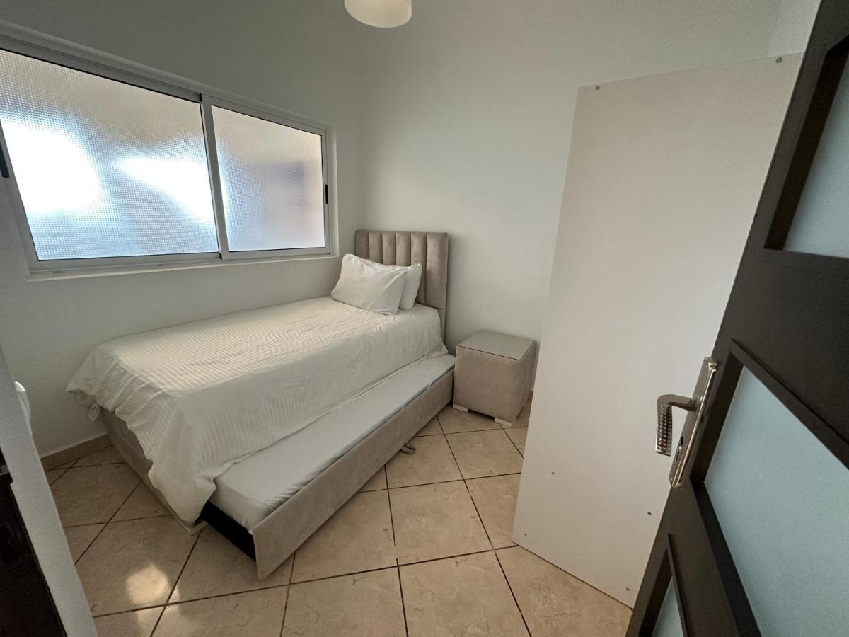 Piso Centrico Y A Pie De Playa. Apartment Мартил Екстериор снимка