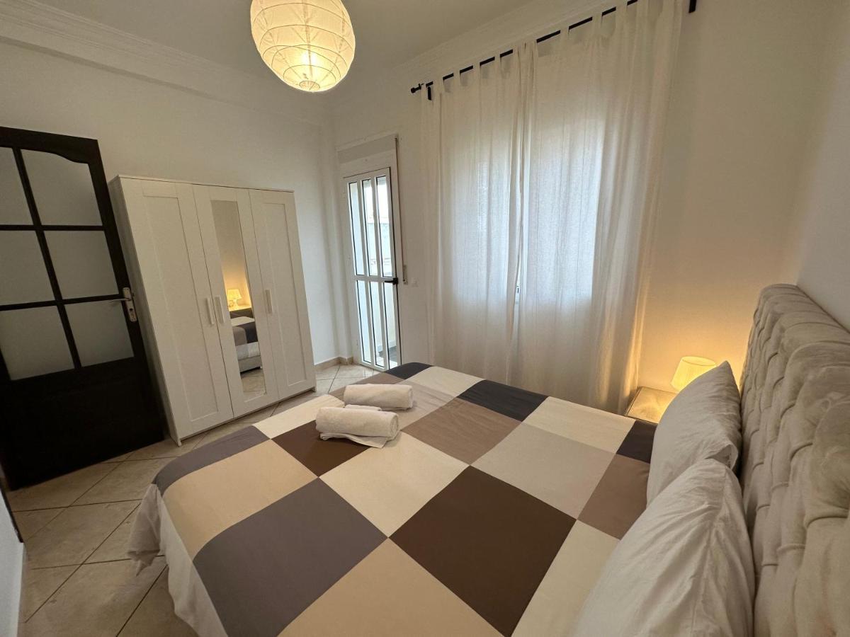 Piso Centrico Y A Pie De Playa. Apartment Мартил Екстериор снимка