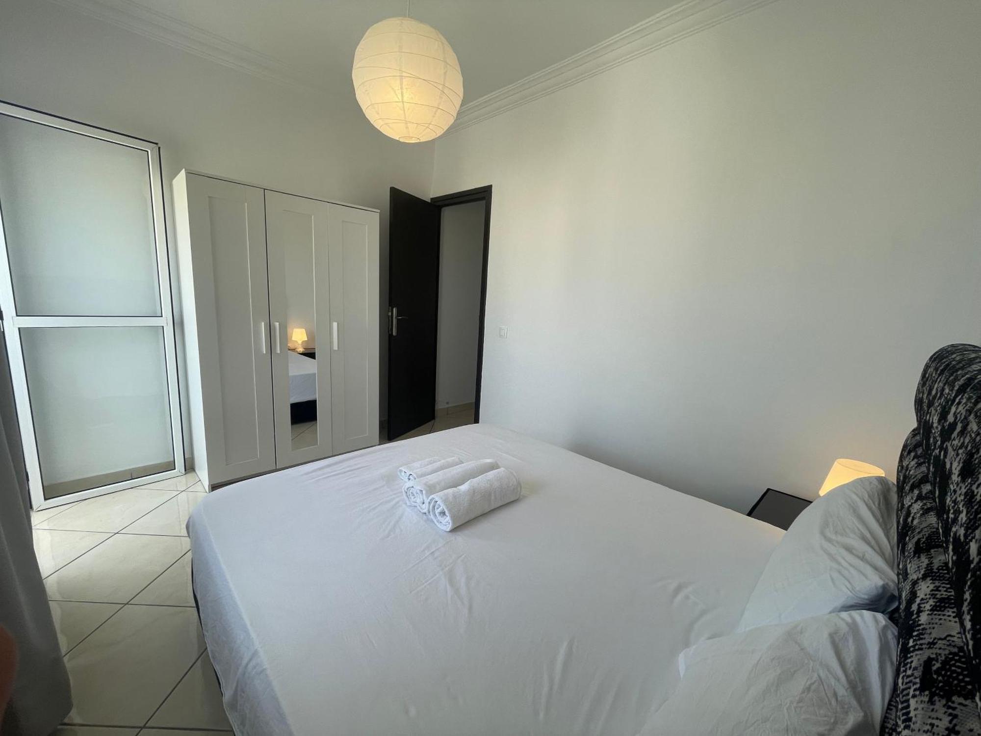 Piso Centrico Y A Pie De Playa. Apartment Мартил Екстериор снимка